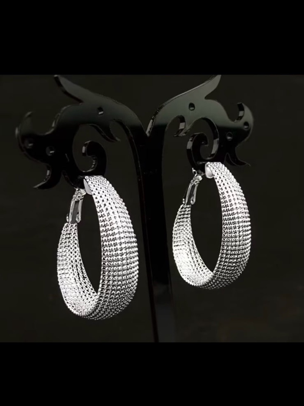 New! Women’s Mesh Texture Oval Shape Hoops Earrings. Color: Silver.